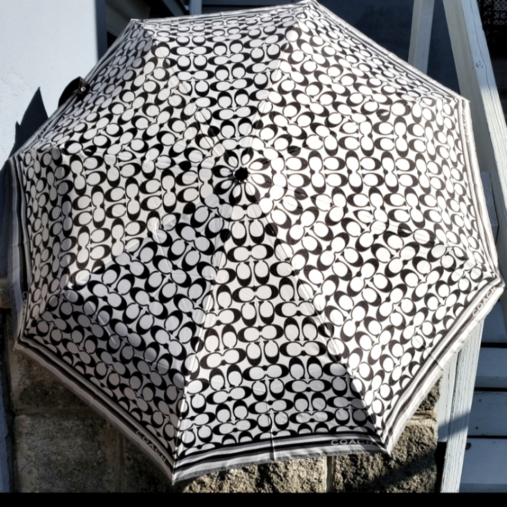 Coach umbrella